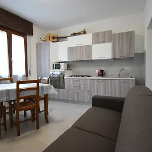 Ferienhaus Mem House - Tra Il Di Garda E Verona, Castelnuovo del Garda